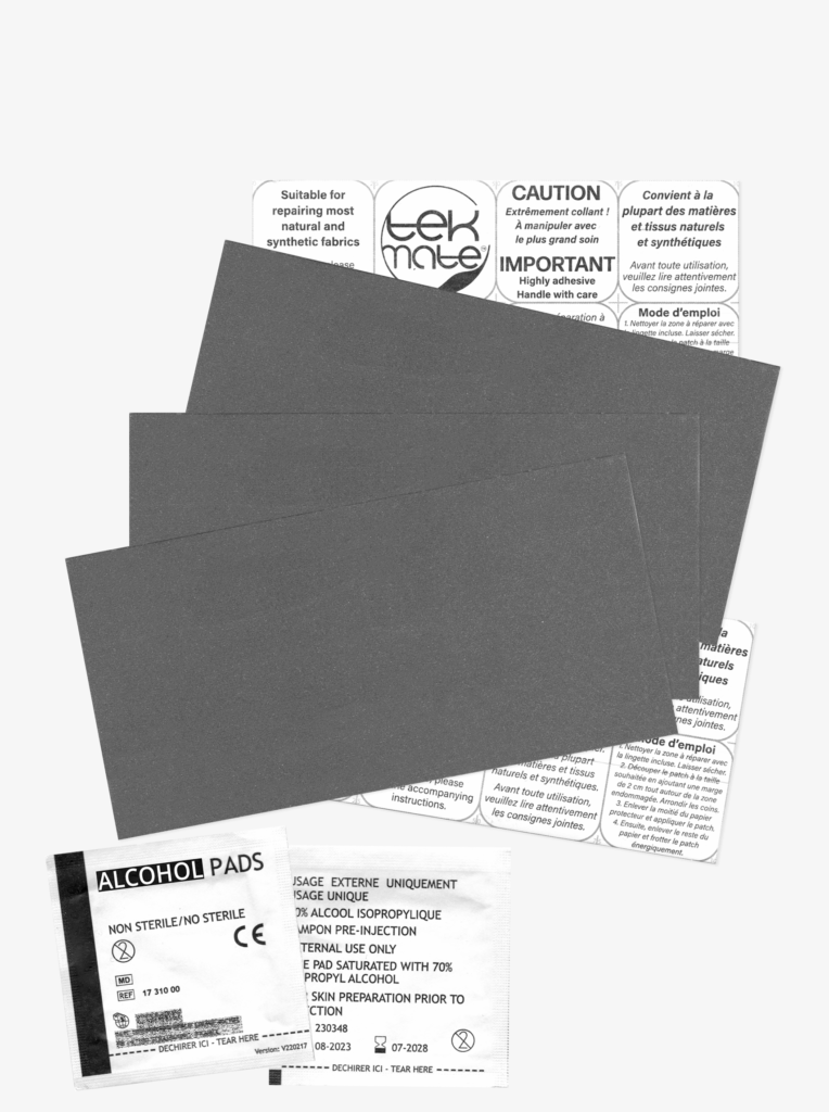 Pack of 5 reflective tekmate patches measuring 5 cm x 10 cm each